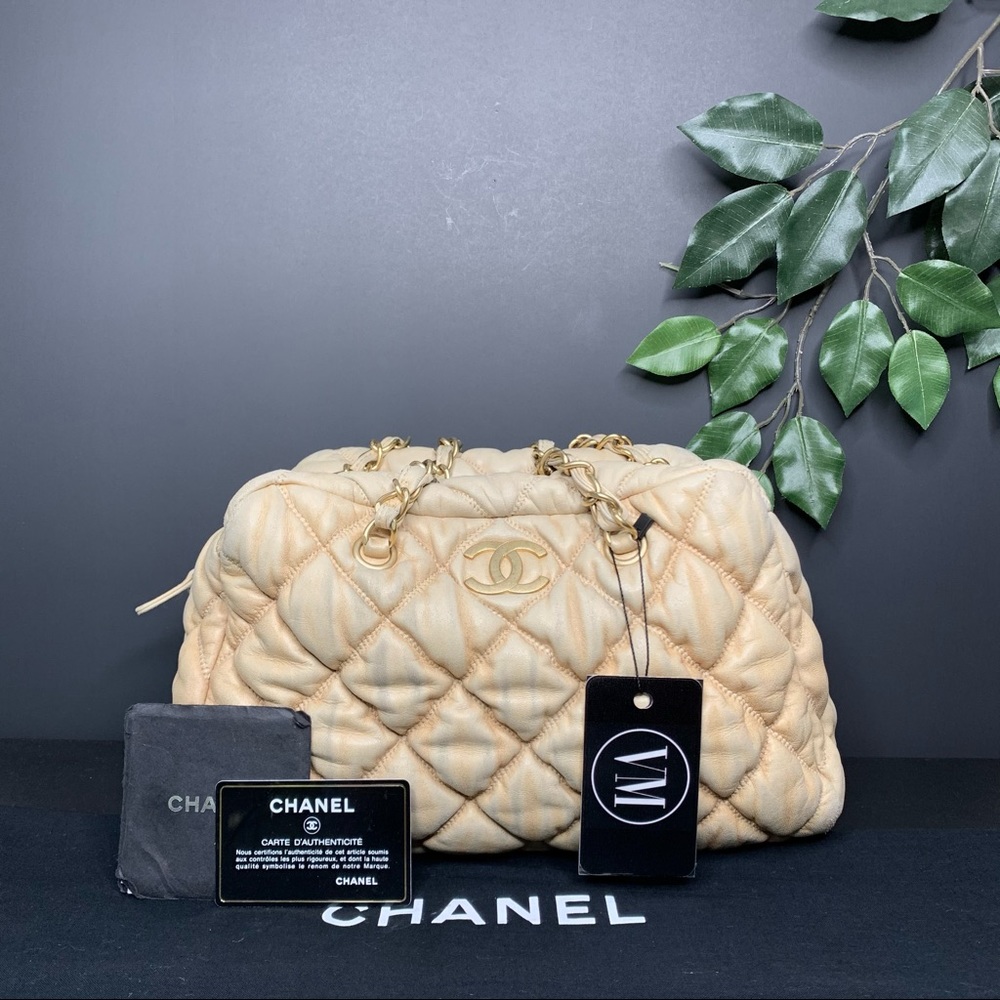CHANEL • BUBBLE QUILT BOWLER BAG W/ CARD &DUST BAG